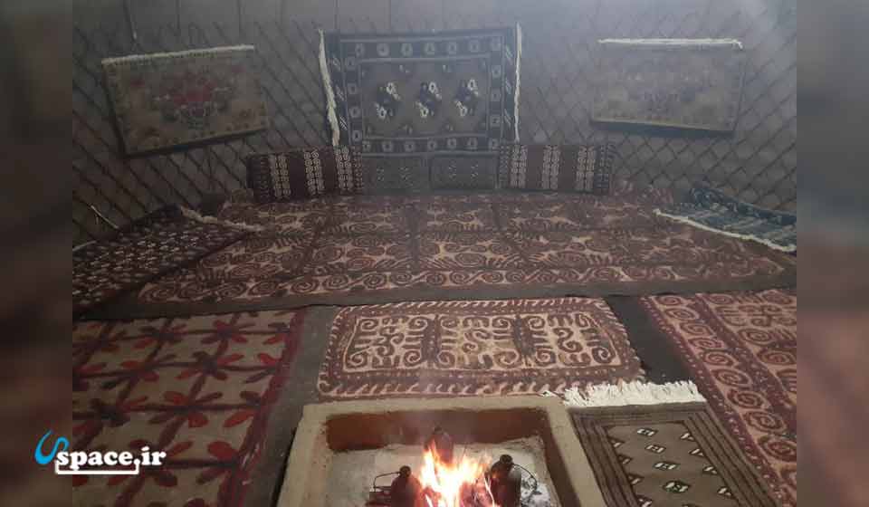 نمای داخلی آلاچیق های ترکمنی اقامتگاه بوم گردی خالد نبی - کلاله - روستای گچی سو پایین